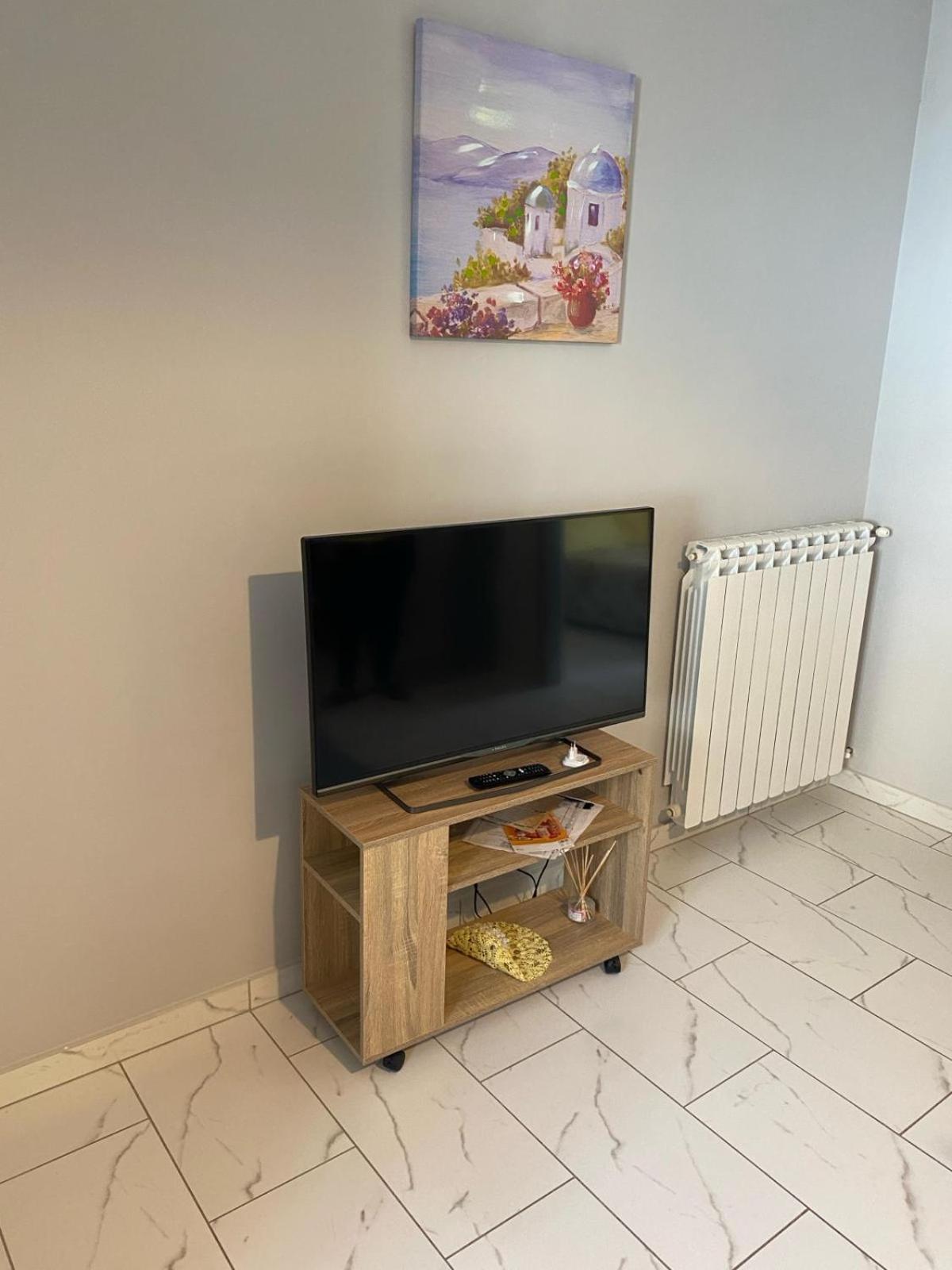 קמפניה A Casa Di Laura B&B Apartments מראה חיצוני תמונה