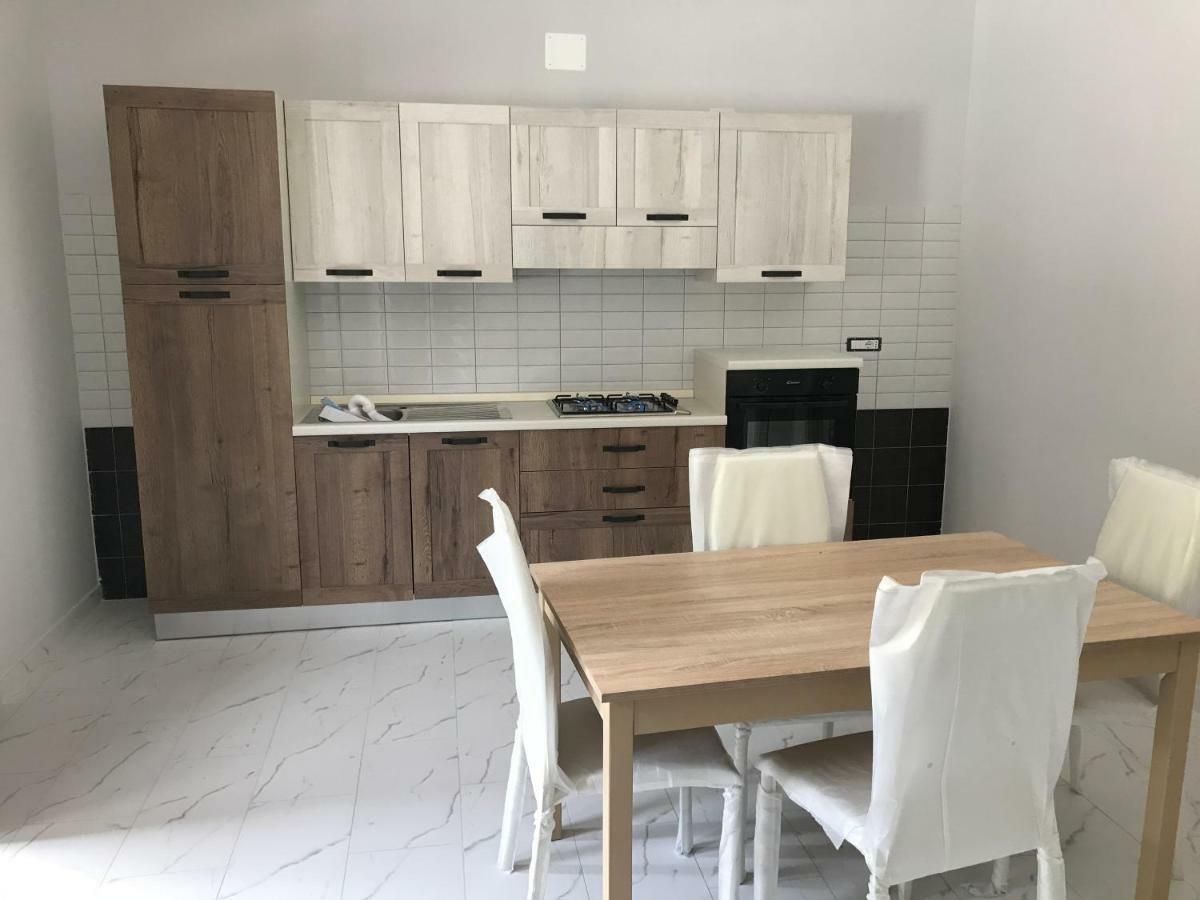 קמפניה A Casa Di Laura B&B Apartments מראה חיצוני תמונה