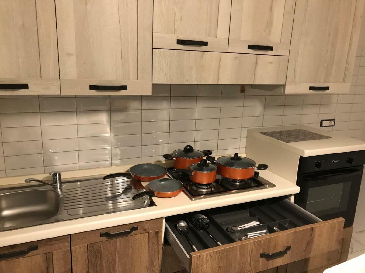 קמפניה A Casa Di Laura B&B Apartments מראה חיצוני תמונה