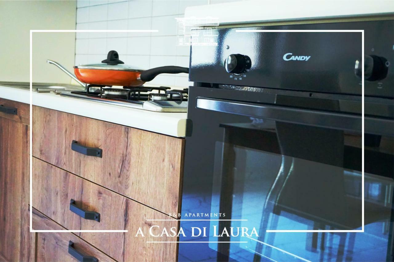 קמפניה A Casa Di Laura B&B Apartments מראה חיצוני תמונה
